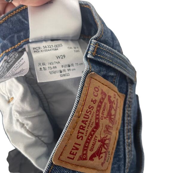 Levi's‎ Women's 501 Size 29 High Rise Cut Off Denim Shorts - Picture 5 of 7